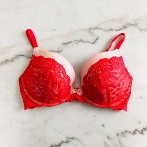 Victoria's Secret Push-up/Pigeonnant Bra